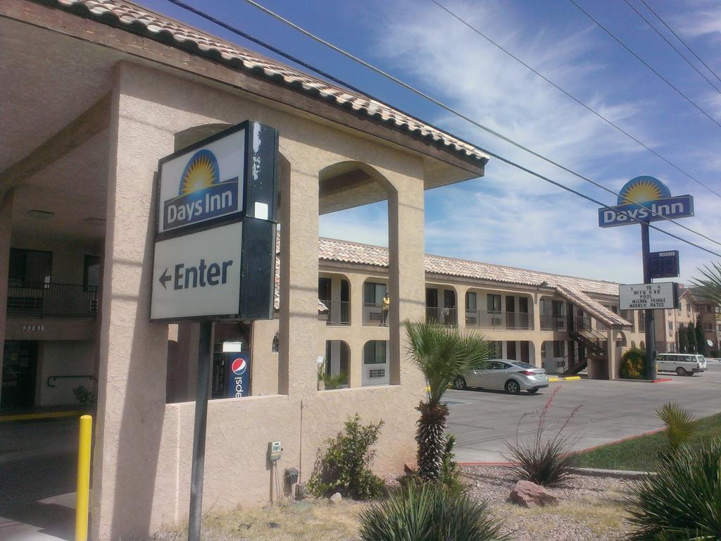 Days Inn By Wyndham Kingman East Exterior photo